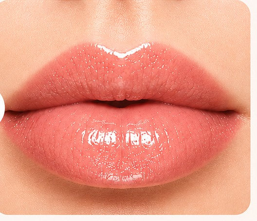 Hydrated lips after using LipAddict